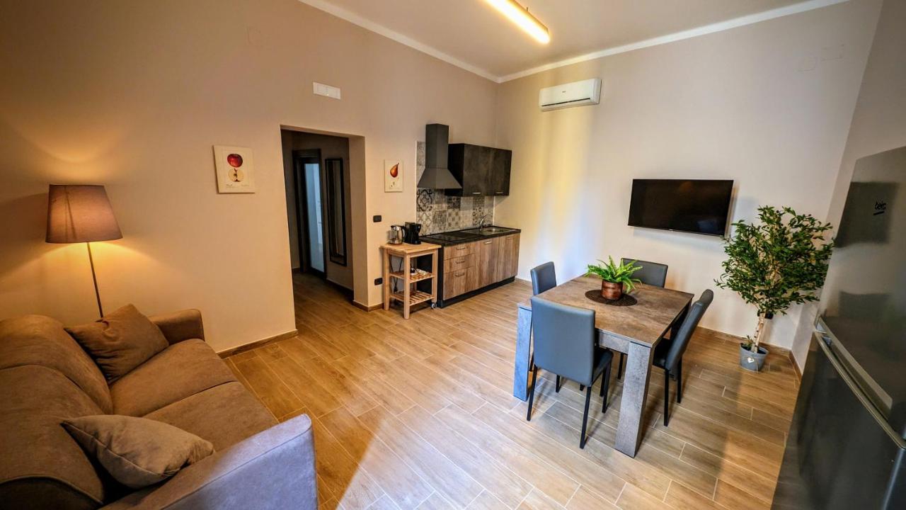 Sea Lion Apartman Trani Kültér fotó